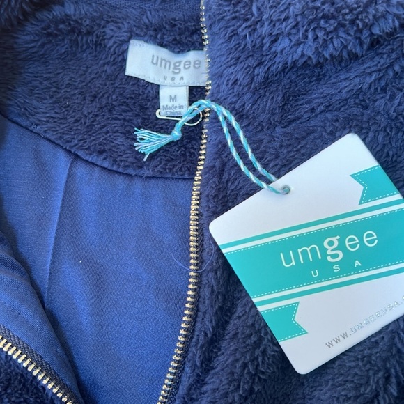 New! Umgee medium navy soft cozy zippered vest - Picture 4 of 8